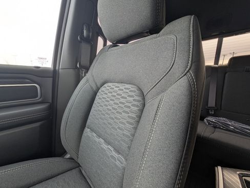 New 2026 RAM 1500 4x4 Crew Cab image 12