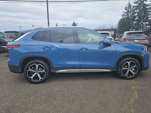 New 2026 Volkswagen Tiguan SE image 6