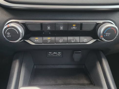 Used 2022 Nissan Altima 2.5 SV FWD image 19