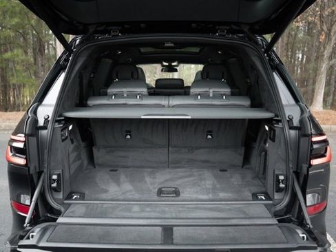 Used 2024 BMW X7 xDrive40i w/ Executive Package image 17