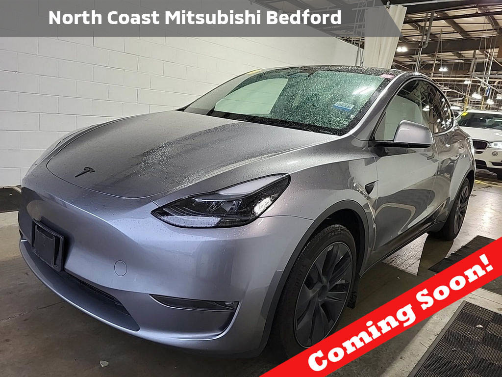 Used 2025 Tesla Model Y Long Range AWD/4WD image 1