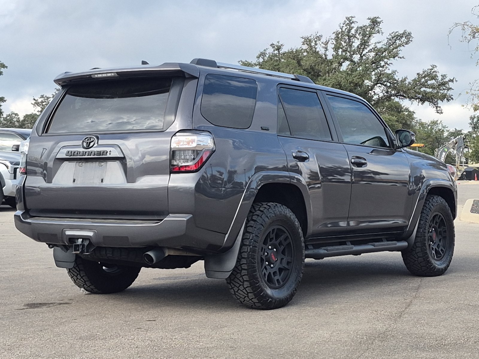 Used 2022 Toyota 4Runner SR5 Premium RWD image 5
