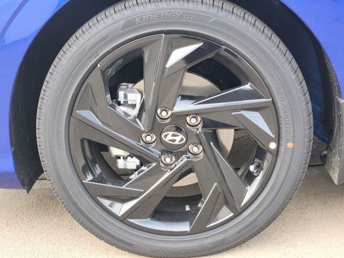 New 2026 Hyundai Elantra SEL Sport Premium image 7