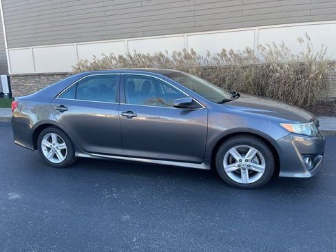 Used 2013 Toyota Camry SE image 2