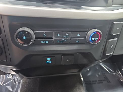 Used 2021 Ford F150 XLT image 21