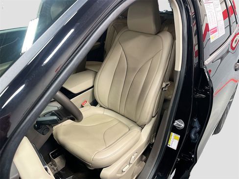 Used 2023 Lincoln Nautilus Reserve w/ Equipment Group 201A image 20