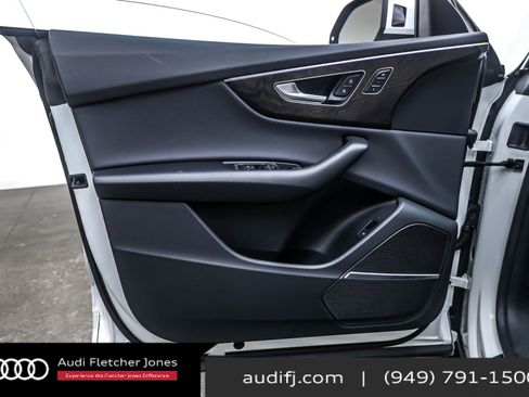 Used 2019 Audi Q8 Premium Plus w/ Premium Plus image 20
