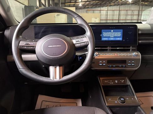 Used 2024 Hyundai Kona SEL image 23