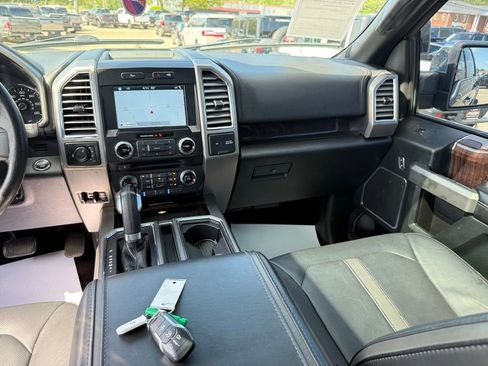 Used 2016 Ford F150 Platinum w/ Equipment Group 701A Luxury AWD/4WD image 13