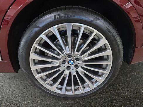 Used 2026 BMW X7 xDrive40i w/ Premium Package image 32