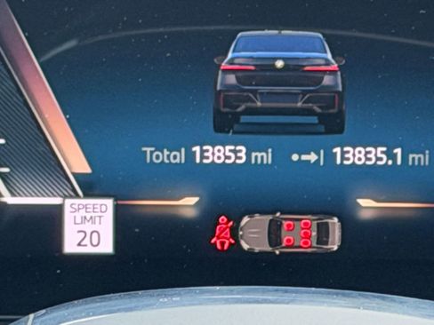 Certified 2024 BMW 760i xDrive w/ Executive Package image 20