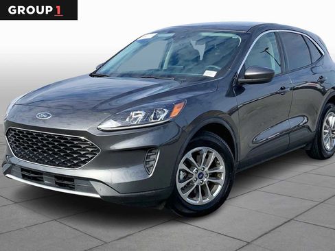 Certified 2020 Ford Escape SE image 1