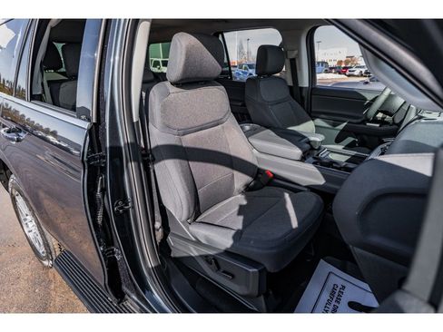 New 2026 Ford Expedition Active image 18