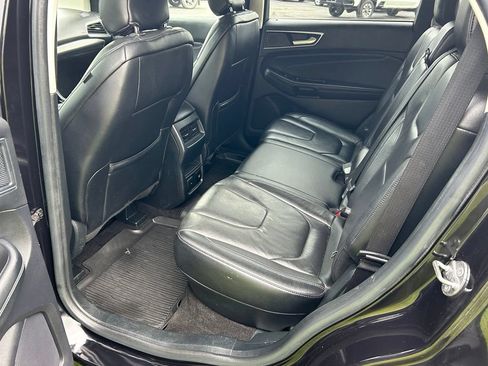 Used 2019 Ford Edge Titanium w/ Cold Weather Package AWD/4WD image 12