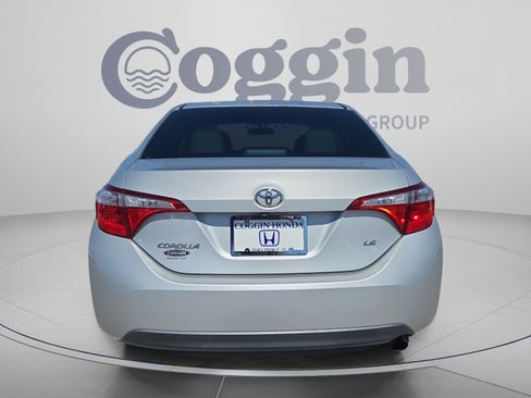 Used 2016 Toyota Corolla LE FWD image 4