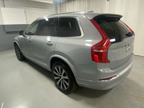Used 2025 Volvo XC90 B6 Plus image 2