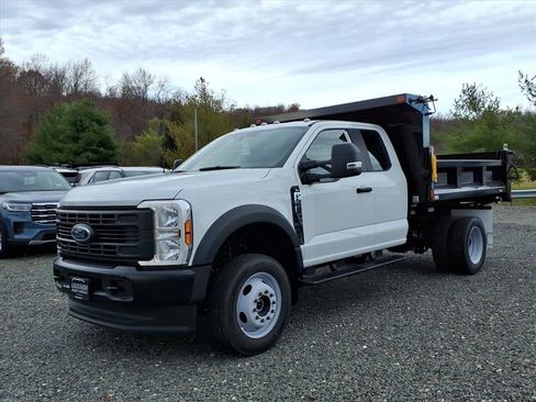 New 2024 Ford F550 4x4 SuperCab Super Duty image 3