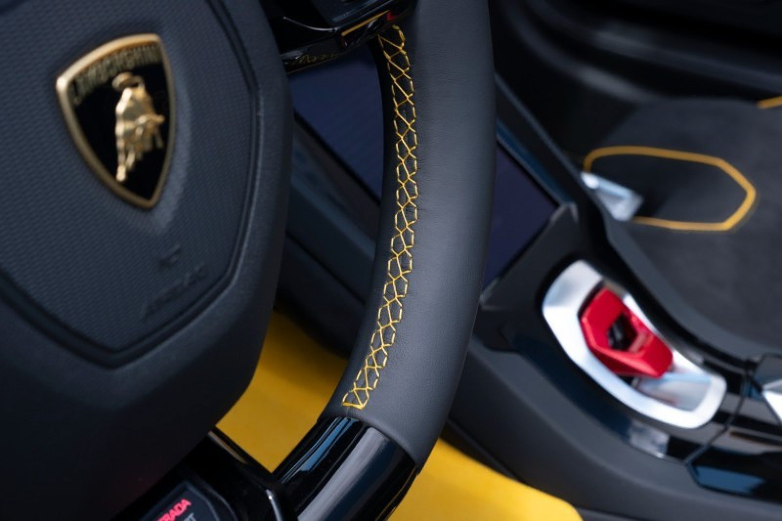Used 2024 Lamborghini Huracan EVO AWD/4WD image 18