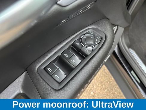 Used 2025 Cadillac XT5 Premium Luxury image 12