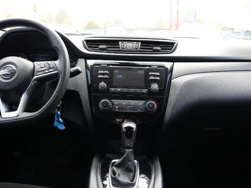 Used 2018 Nissan Rogue Sport S w/ S Appearance Package image 16