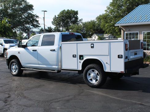 Used 2024 RAM 2500 Tradesman w/ Snow Chief Group AWD/4WD image 3