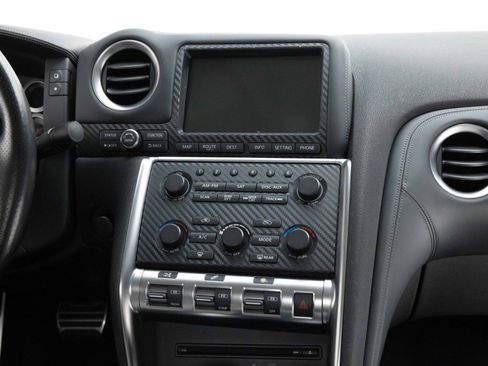 Used 2010 Nissan GT-R Premium AWD/4WD image 38