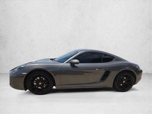 Used 2017 Porsche 718 Cayman RWD image 9