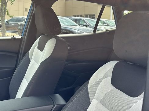Used 2024 Chevrolet Trax RS FWD image 24