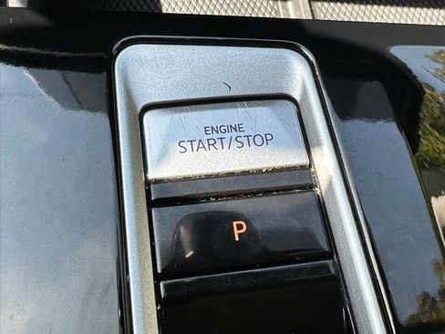 Certified 2024 Volkswagen Atlas SEL Premium R-Line image 17