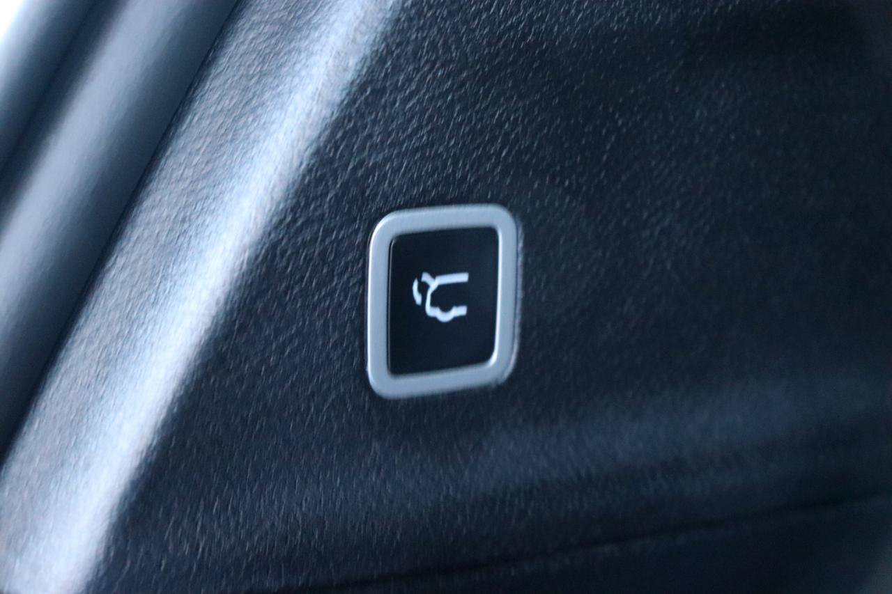 Used 2025 Chrysler Pacifica Limited FWD image 60