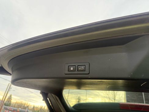 Used 2022 Subaru Ascent Premium w/ Convenience Package image 62