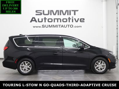 Used 2024 Chrysler Pacifica Touring-L