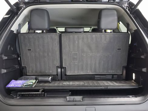 Used 2023 Toyota Sequoia Limited image 29