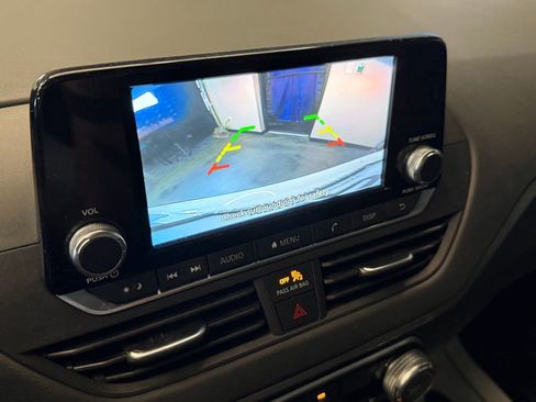 Used 2021 Nissan Altima 2.5 S FWD image 14