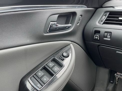 Used 2019 Chevrolet Impala LS image 11