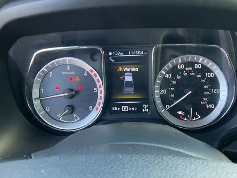 Used 2017 Nissan Titan PRO-4X w/ Pro-4x Convenience Package AWD/4WD image 38