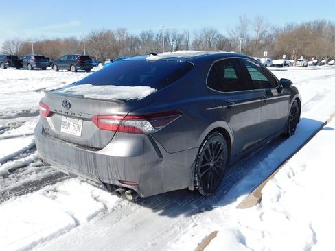 Used 2021 Toyota Camry XSE image 11