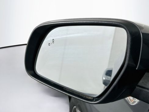 Used 2025 Hyundai Venue SEL FWD image 16