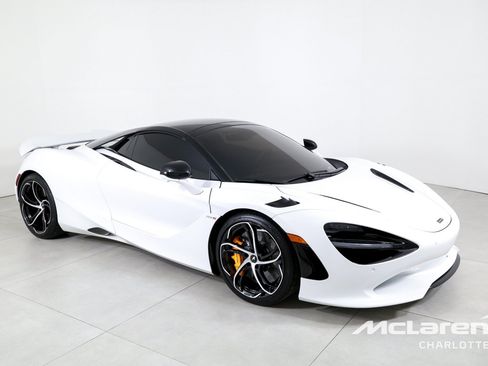 Used 2024 McLaren 750S Spider RWD image 3