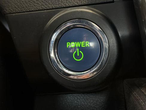 Used 2014 Toyota Camry Hybrid image 23