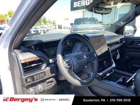 New 2026 GMC Yukon XL Denali w/ Denali Reserve Package AWD/4WD image 11