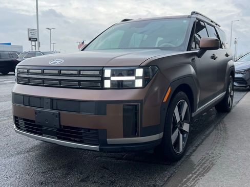 Used 2024 Hyundai Santa Fe Limited image 8