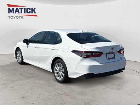 Used 2023 Toyota Camry LE image 5