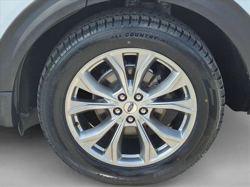 Certified 2020 Ford Explorer XLT w/ Equipment Group 202A RWD image 22