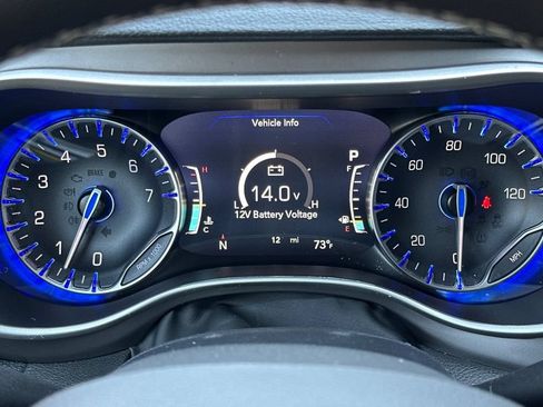 New 2027 Chrysler Pacifica Select FWD image 25