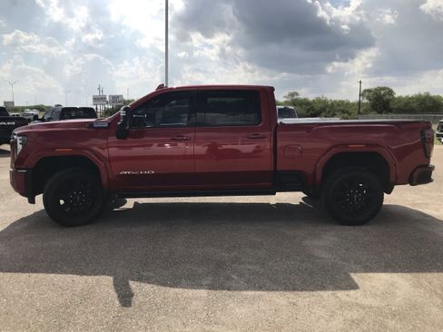 Used 2025 GMC Sierra 2500 AT4 w/ AT4 Premium Plus Package image 4
