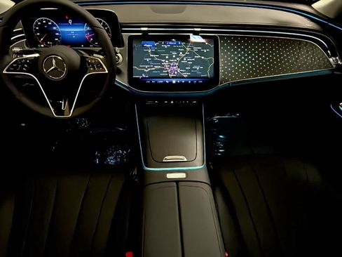 New 2026 Mercedes-Benz E 350 4MATIC Sedan image 4