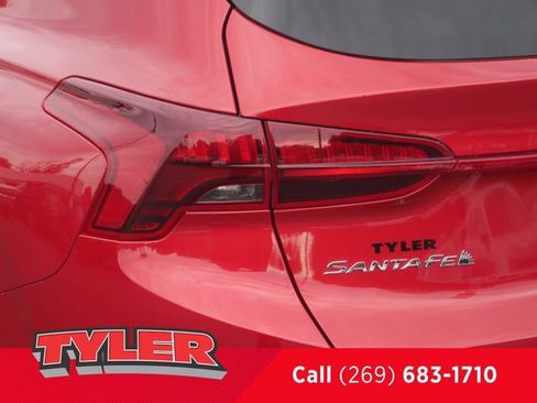 Used 2022 Hyundai Santa Fe SEL AWD/4WD image 12