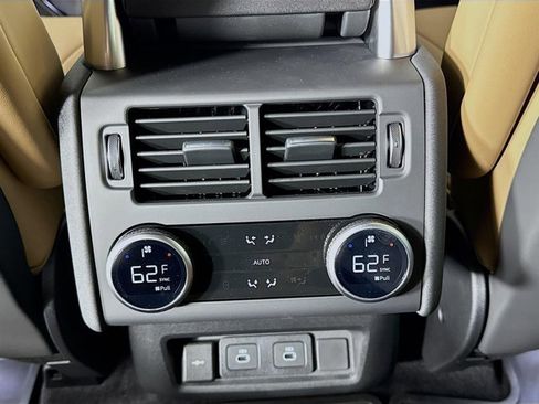 New 2026 Land Rover Discovery Limited Edition image 27