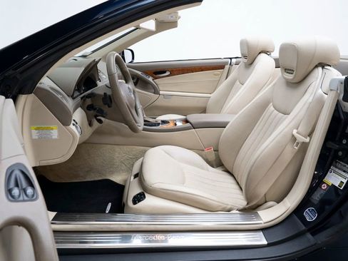 Used 2009 Mercedes-Benz SL 550 image 20